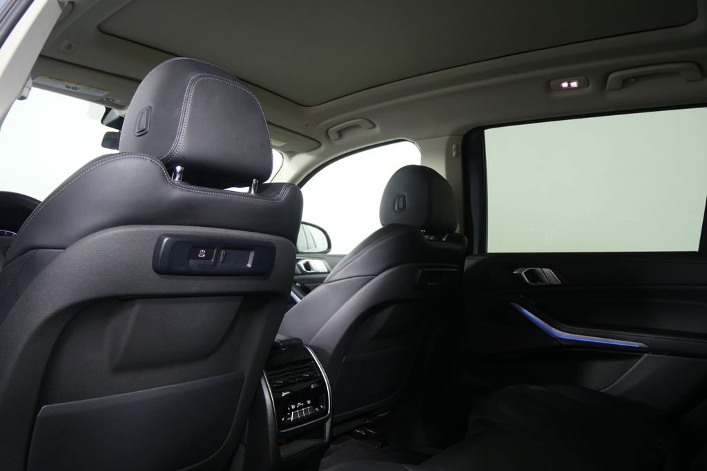 Used 2020 BMW X7 xDrive40i w/ Premium Package image 14