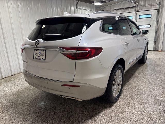Used 2020 Buick Enclave Premium w/ Sun and Sites Package AWD/4WD image 4