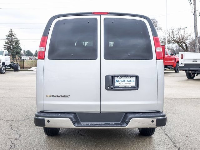 New 2025 Chevrolet Express 3500 LT w/ LT Preferred Equipment Group video 4