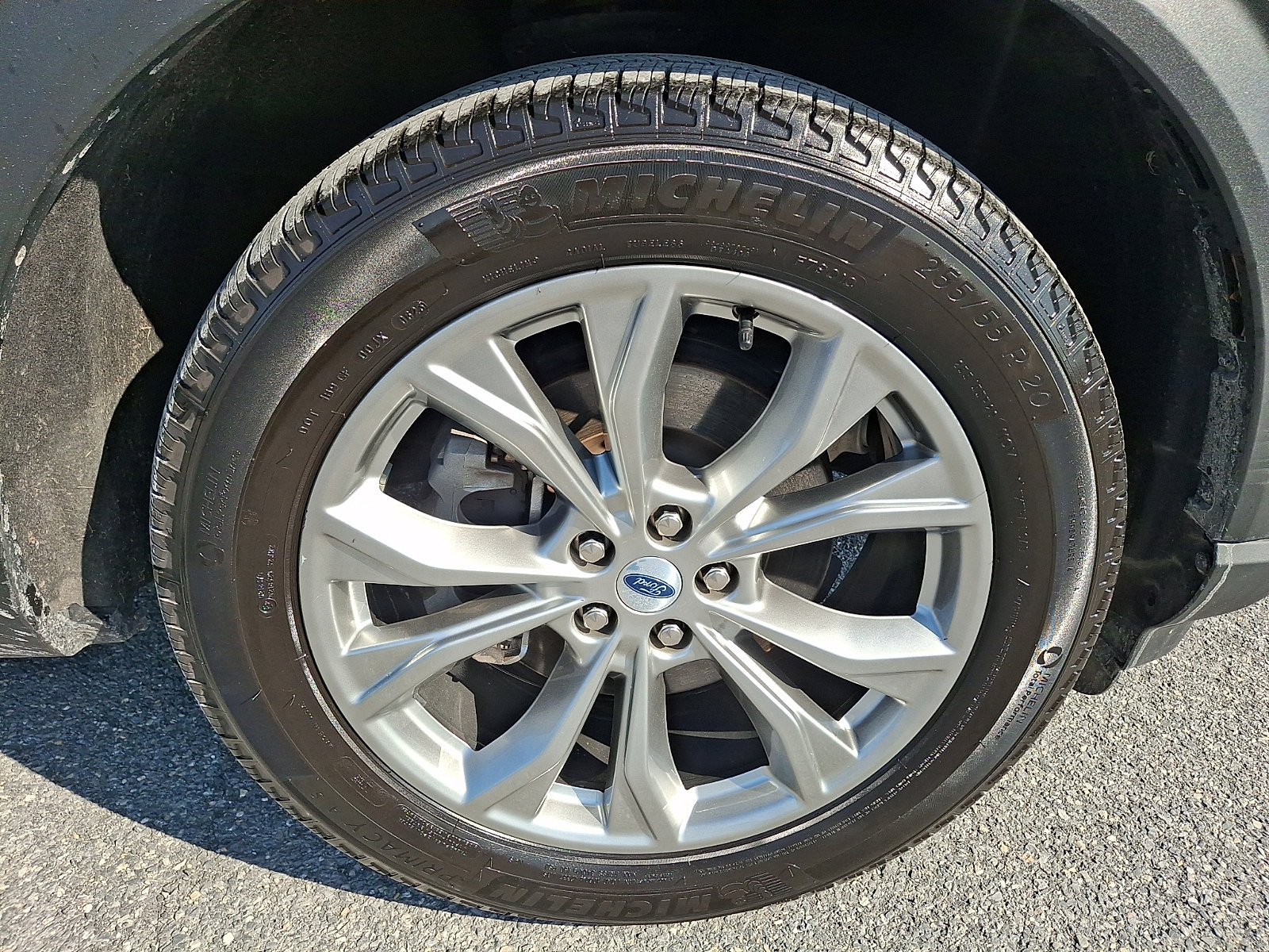 Certified 2023 Ford Explorer XLT w/ Equipment Group 202A AWD/4WD image 8