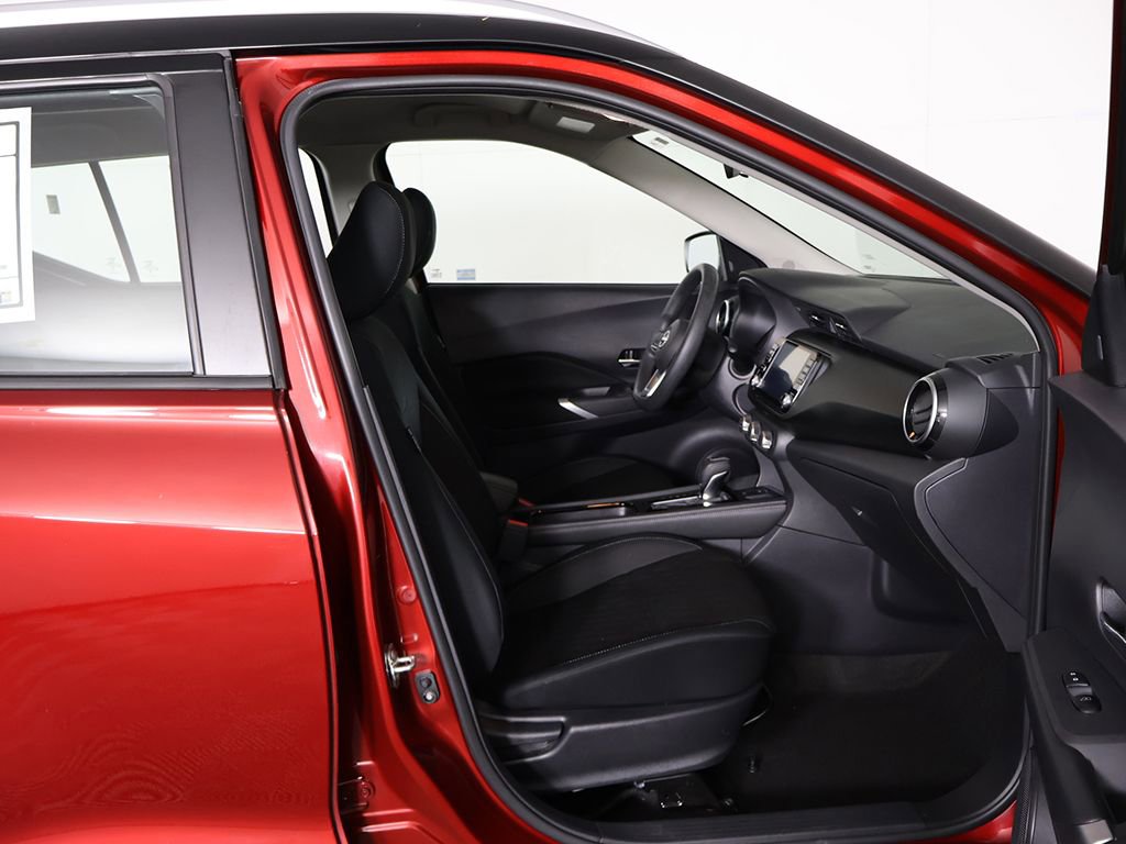 Used 2024 Nissan Kicks SV image 27