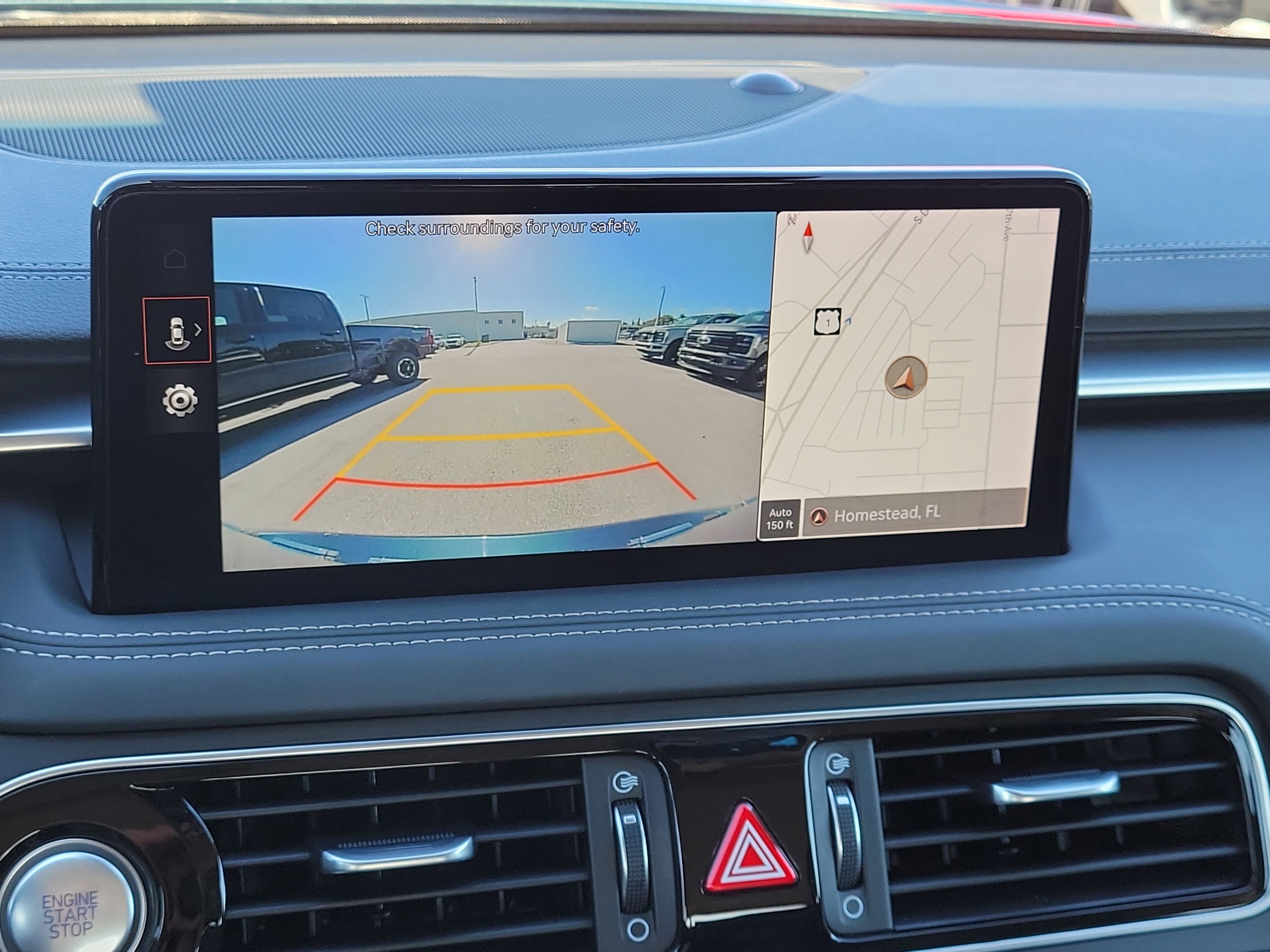 Used 2023 Genesis G70 2.0T image 11