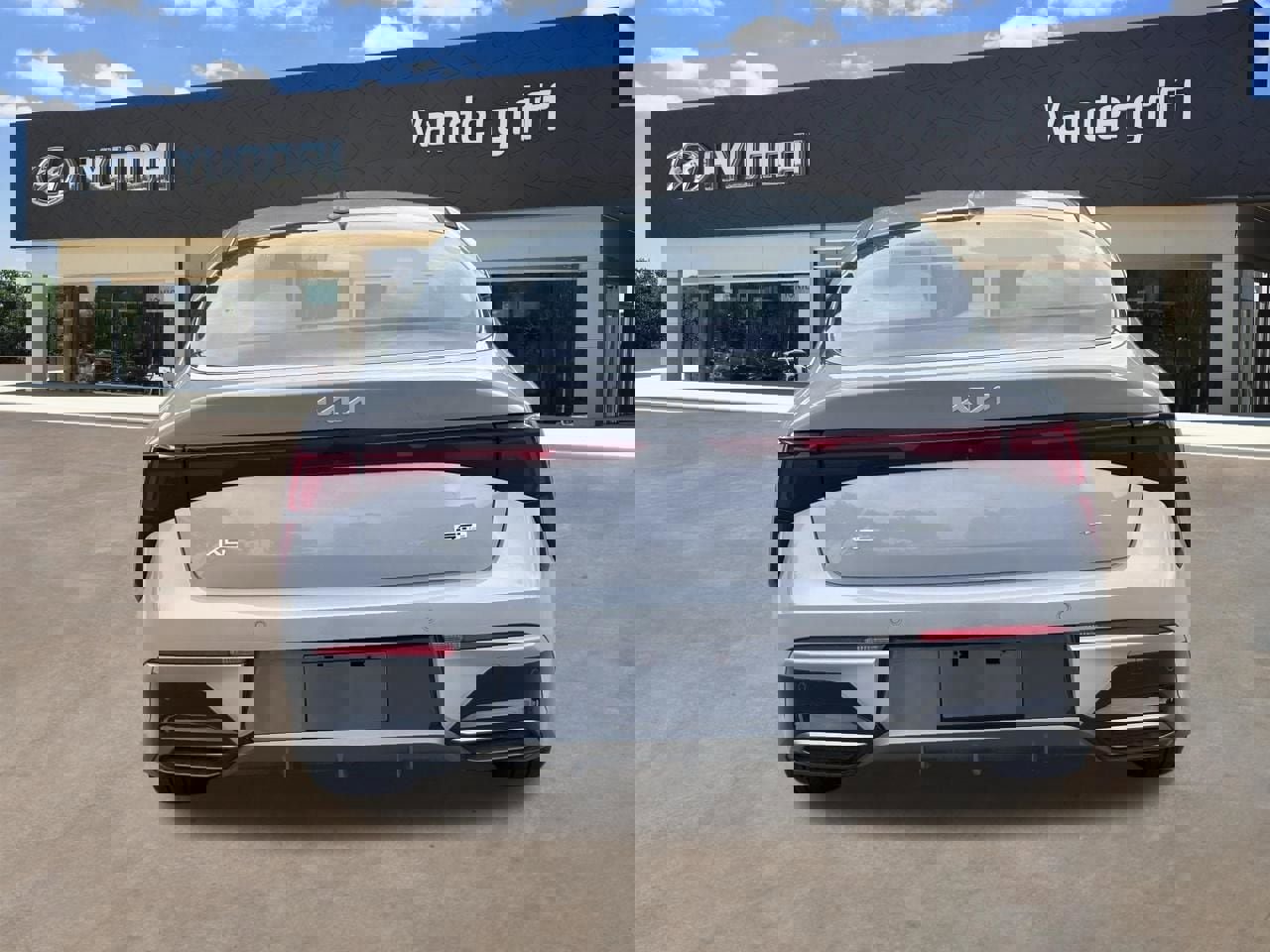 Used 2026 Kia K5 GT-Line w/ GT-Line Red Interior Package image 9