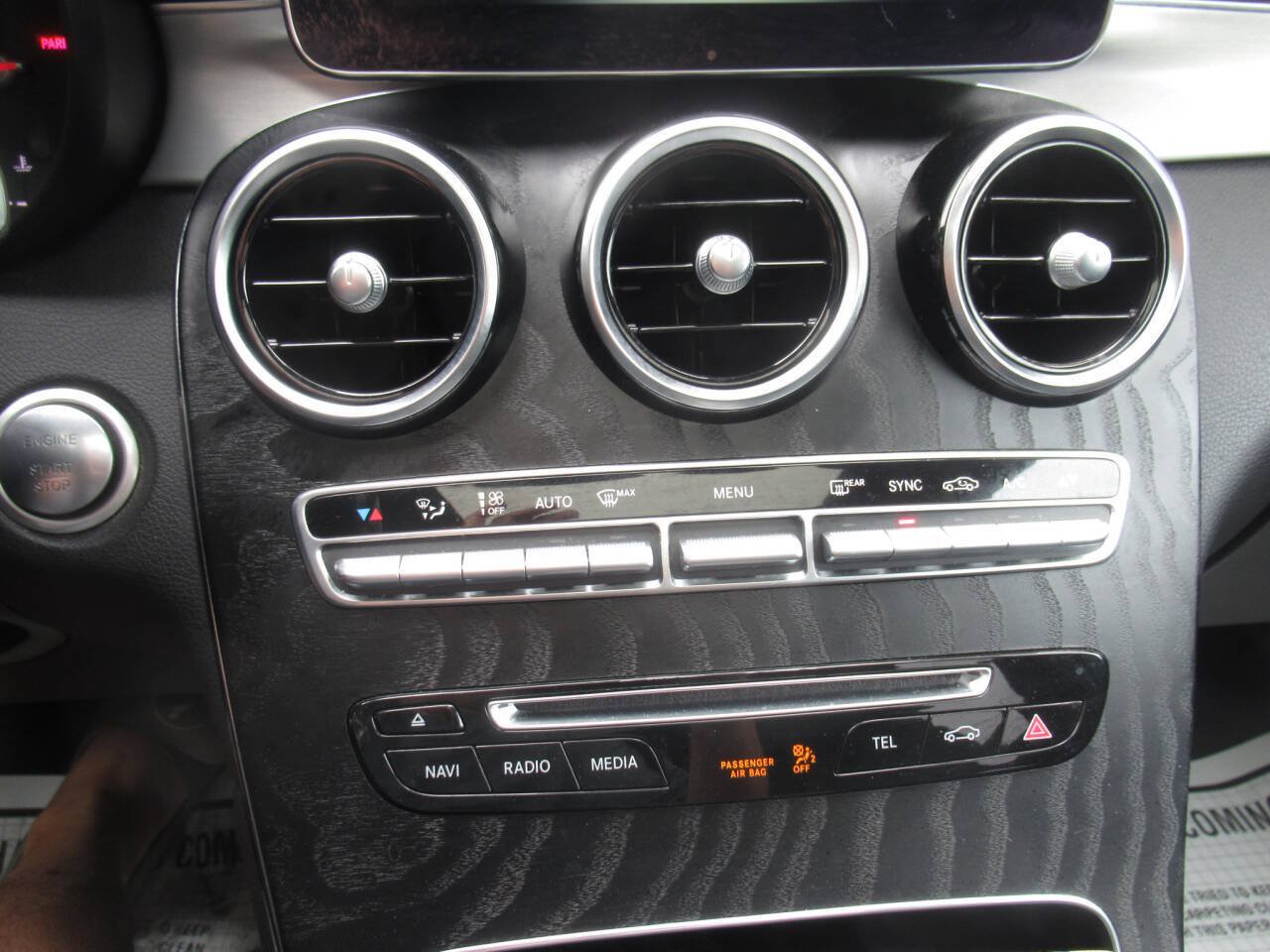 Used 2019 Mercedes-Benz GLC 300 4MATIC Coupe image 26