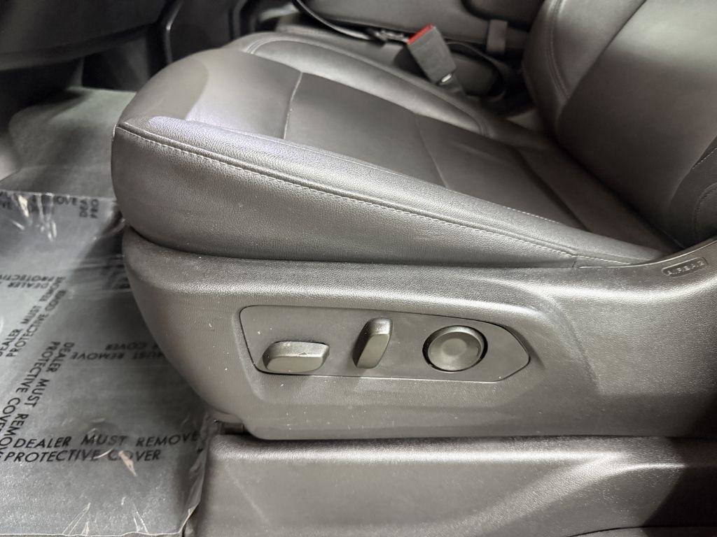Used 2024 Chevrolet Silverado 1500 LT w/ Z71 Off-Road Package image 12