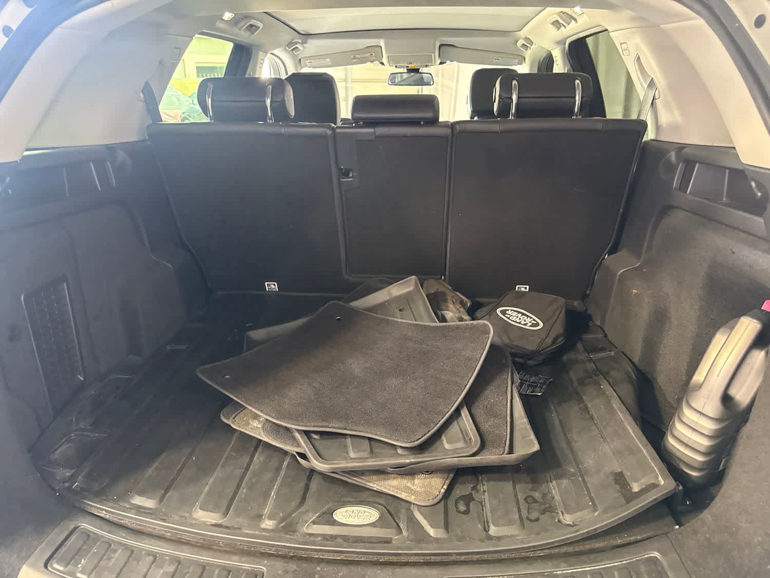 Used 2018 Land Rover Discovery Sport HSE AWD/4WD image 14