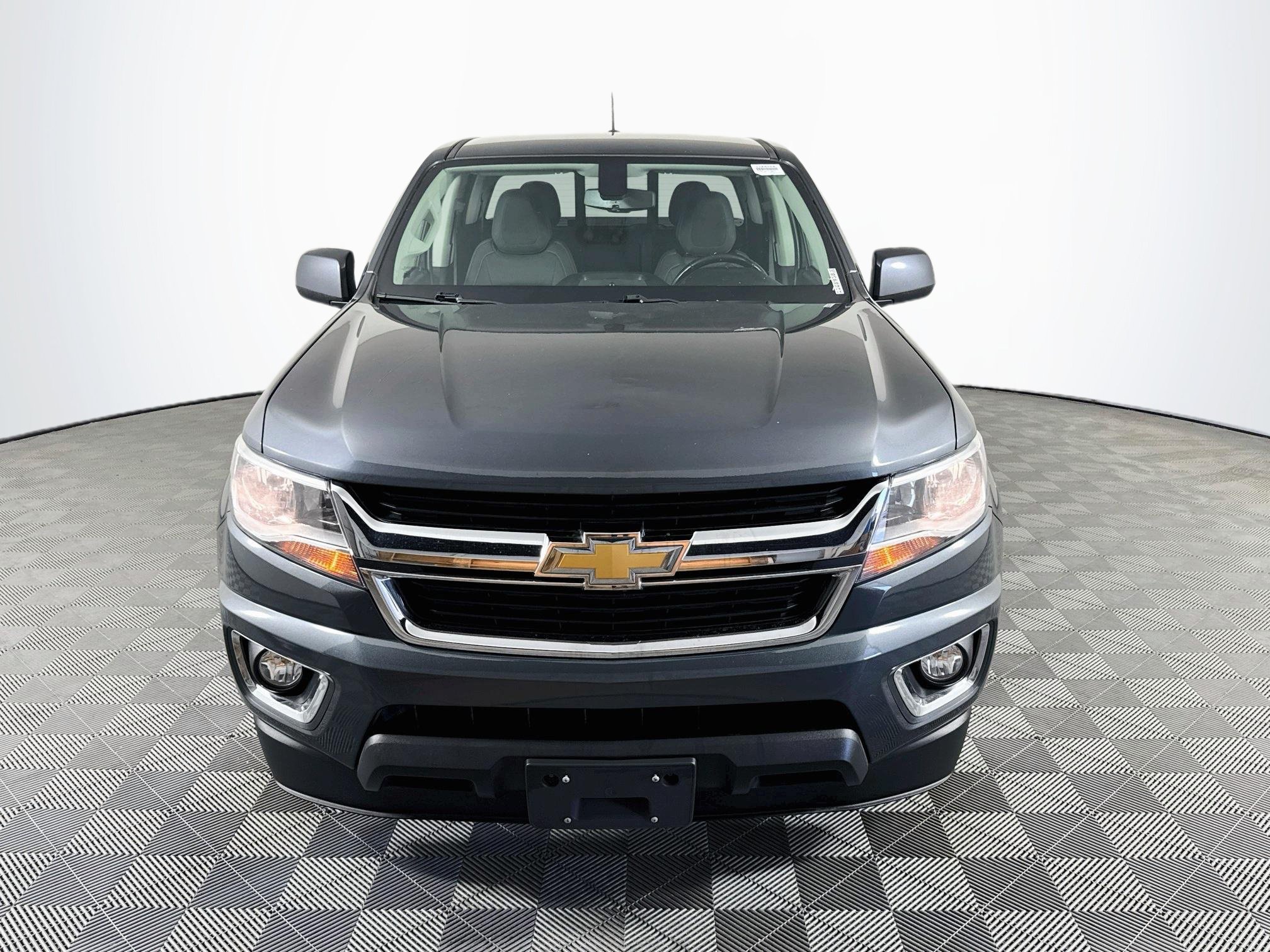Used 2017 Chevrolet Colorado LT w/ LT Convenience Package RWD image 2