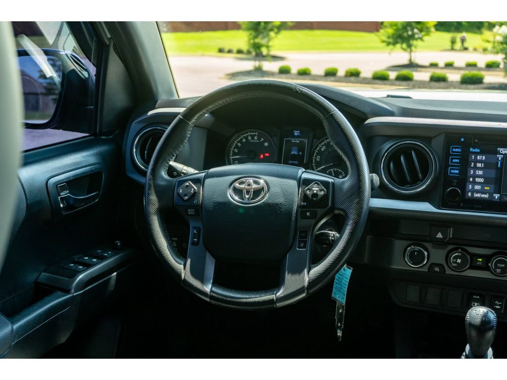 Used 2019 Toyota Tacoma TRD Off-Road AWD/4WD image 20