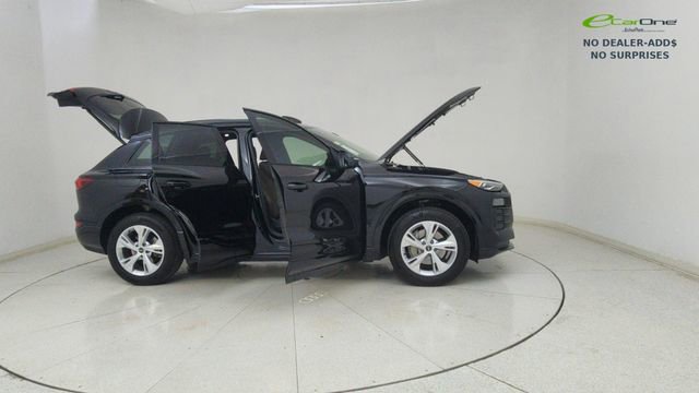 Used 2025 Audi Q6 e-tron Premium w/ Convenience Package RWD image 68