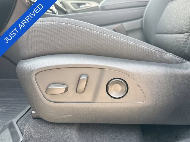 New 2026 Chevrolet Traverse LT w/ Driver Confidence Package FWD image 12