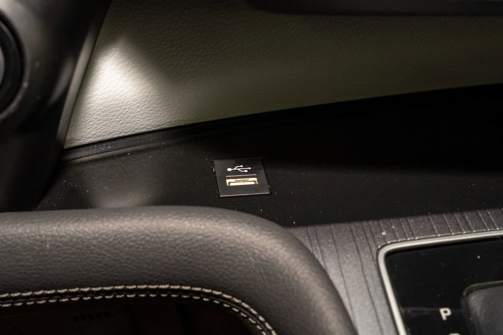 Used 2025 Toyota Sienna XLE image 18