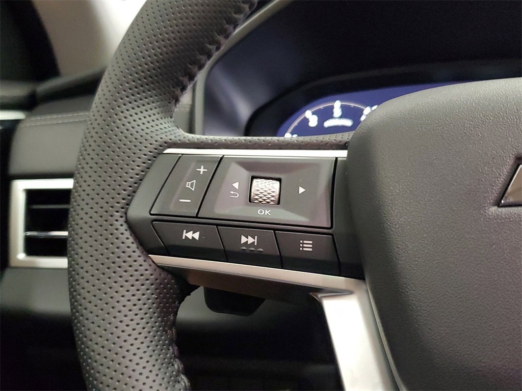 New 2025 Mitsubishi Outlander SE image 25