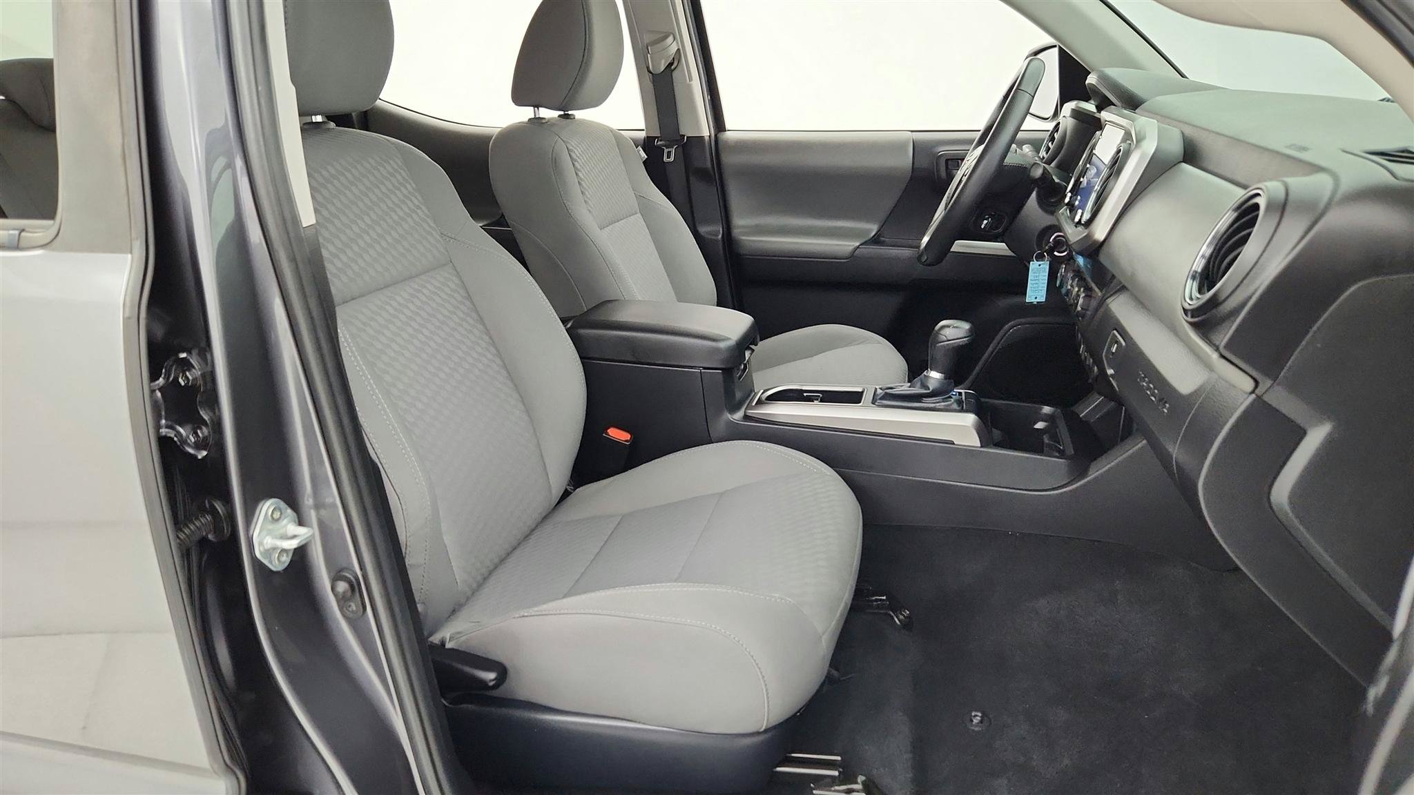 Used 2022 Toyota Tacoma SR5 AWD/4WD image 34