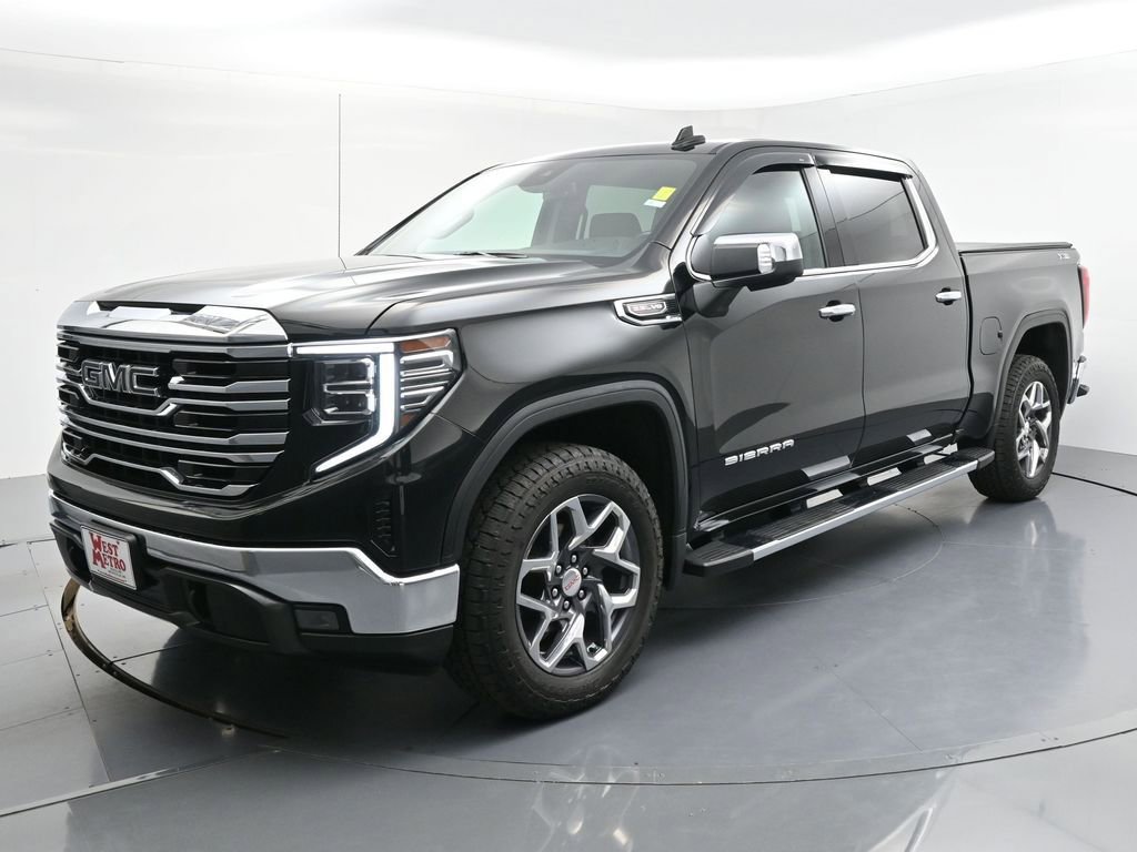 Certified 2022 GMC Sierra 1500 SLT w/ SLT Convenience Package AWD/4WD image 1