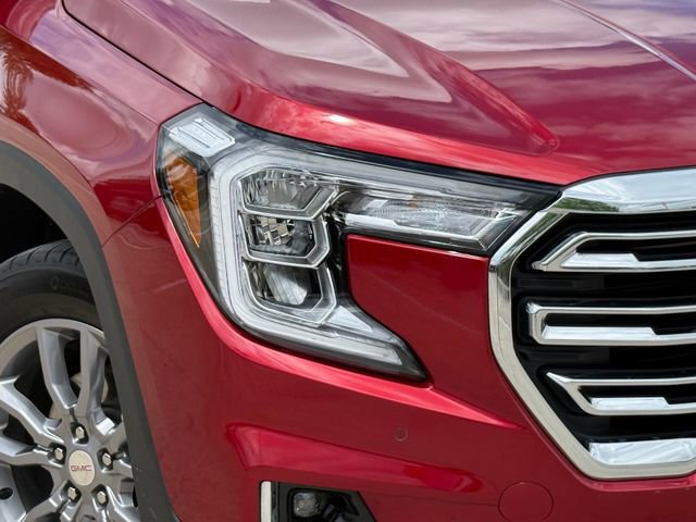 Used 2022 GMC Terrain SLT w/ Tech Package image 3