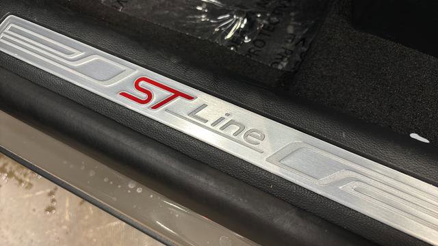 New 2026 Ford Explorer ST-Line w/ ST-Line Street Pack AWD/4WD image 37