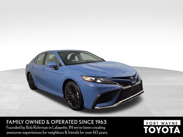 Used 2024 Toyota Camry XSE FWD image 4
