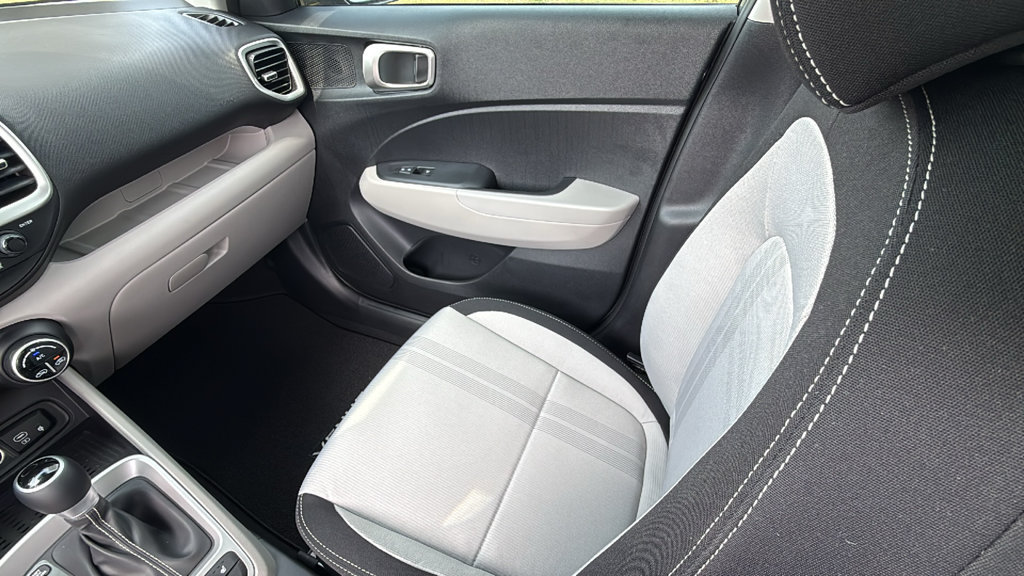 New 2026 Hyundai Venue SEL FWD image 13