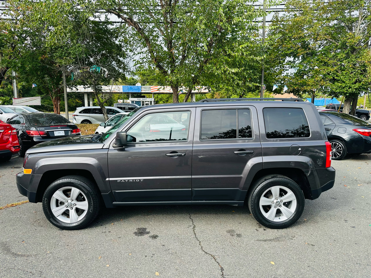 Used 2015 Jeep Patriot Sport w/ Power Value Group image 3