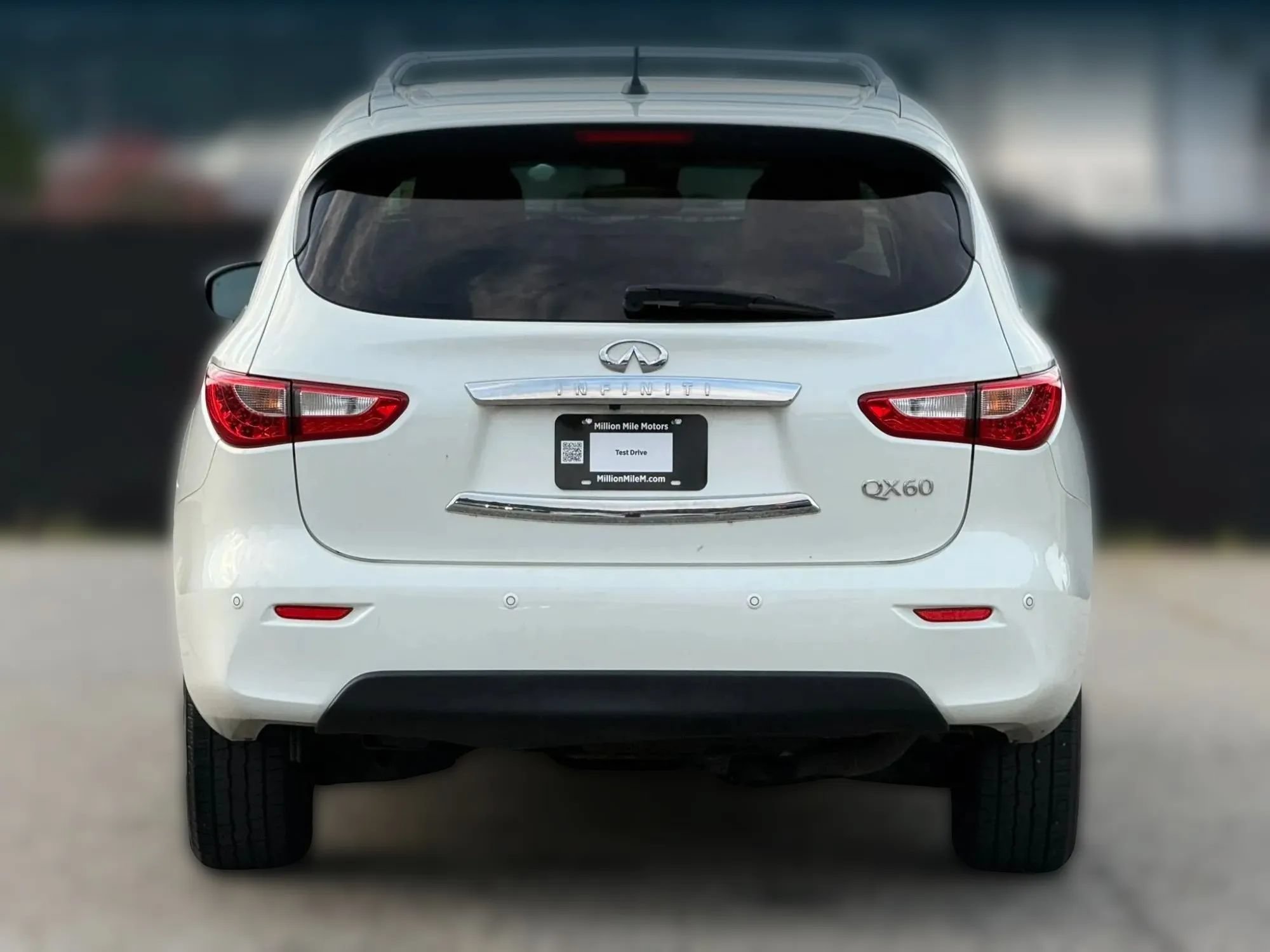 Used 2015 INFINITI QX60 Luxe w/ Premium Plus Package AWD/4WD image 3