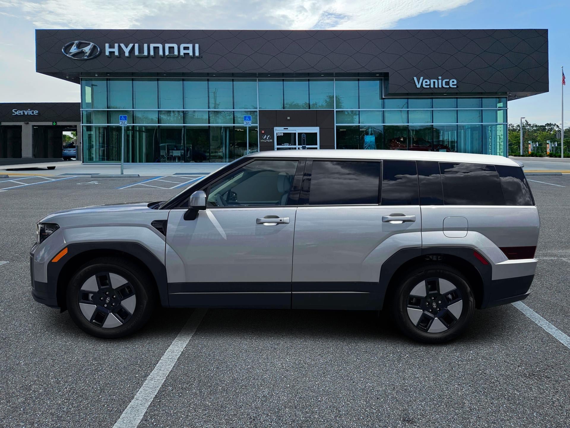 New 2027 Hyundai Santa Fe SE FWD image 3