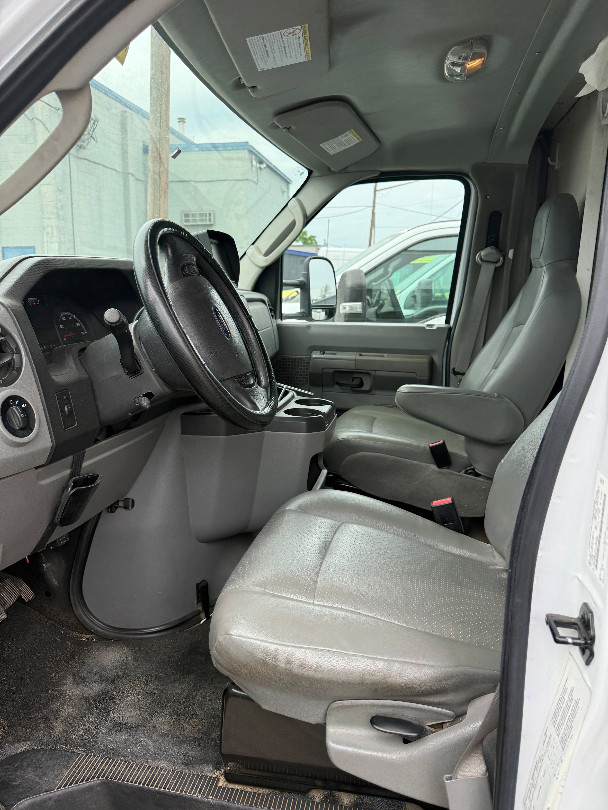 Used 2018 Ford E-450 and Econoline 450 Super Duty w/ Power Windows & Locks Group RWD image 8