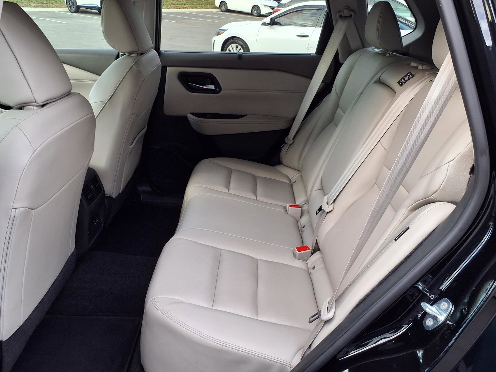 Used 2023 Nissan Rogue SL w/ SL Premium Package image 10