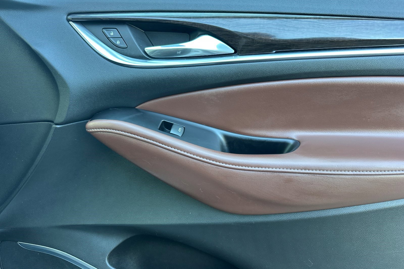 Used 2018 Buick Enclave Avenir w/ Avenir Technology Package image 23