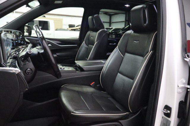 Used 2023 Cadillac Escalade Sport w/ Touring Package AWD/4WD image 32
