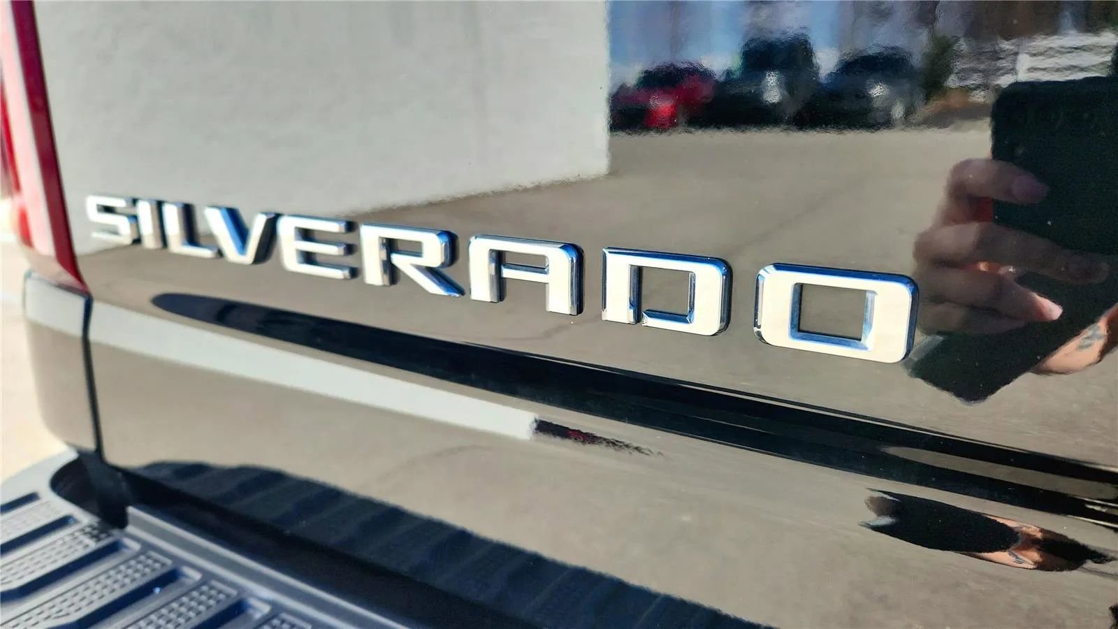 Used 2022 Chevrolet Silverado 3500 High Country w/ Safety Package II image 6