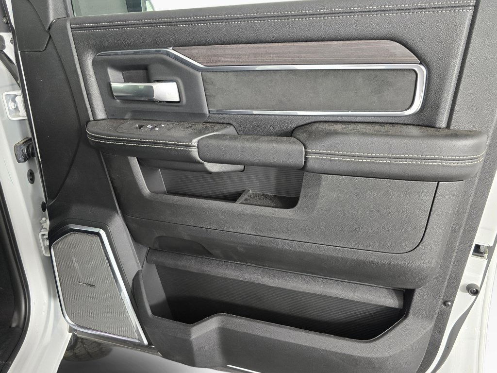 New 2026 RAM 2500 Laramie AWD/4WD image 42