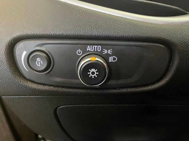 Used 2024 Chevrolet Malibu LT FWD image 17