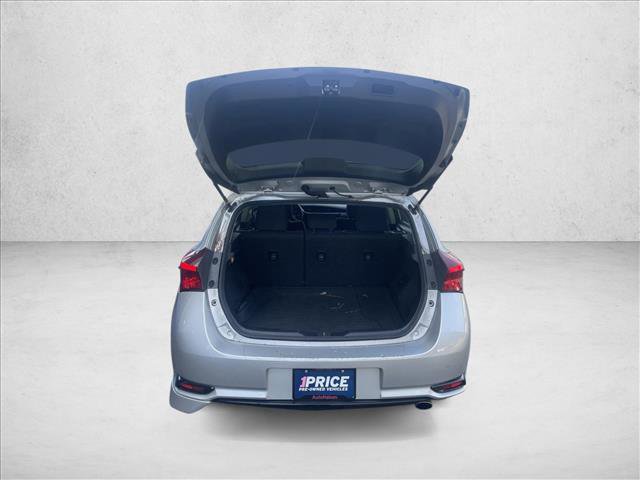 Used 2017 Toyota Corolla iM image 7