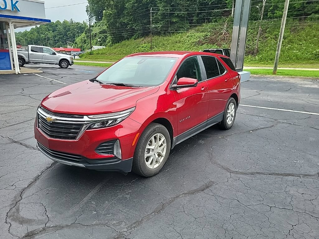 Used 2024 Chevrolet Equinox LT FWD image 2