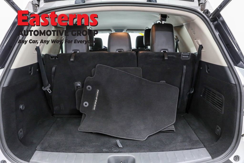 Used 2023 Nissan Pathfinder SL image 9