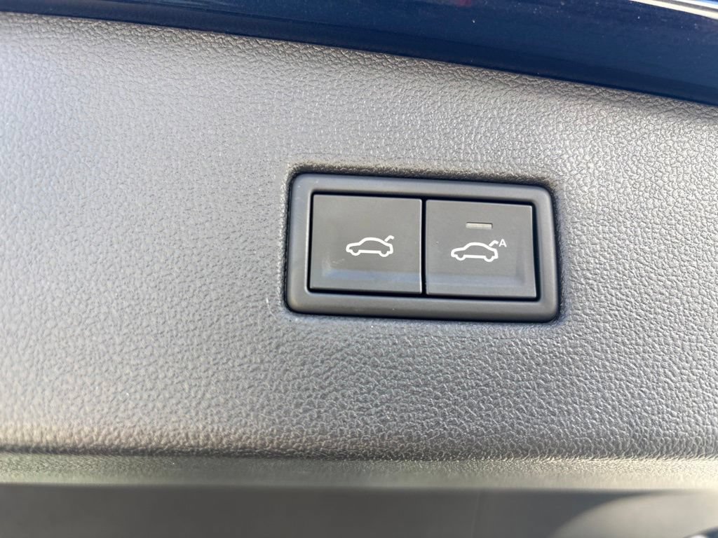 Used 2019 Volkswagen Tiguan SEL Premium AWD/4WD image 30
