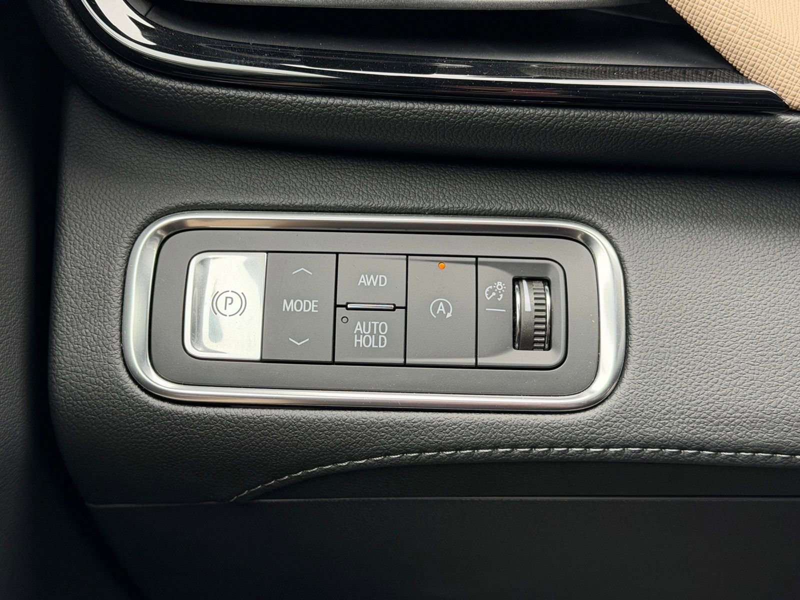 Used 2025 Buick Enclave Preferred w/ Power Package image 12