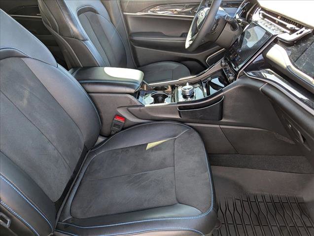 Used 2023 Jeep Grand Cherokee Trailhawk image 20