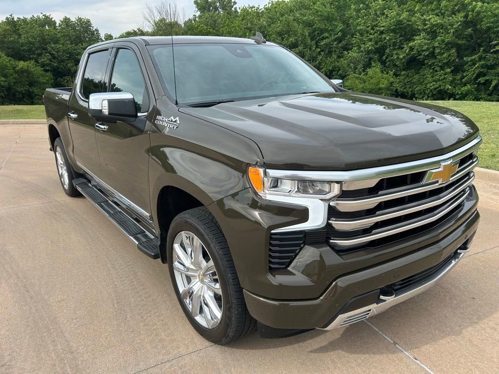 Used 2023 Chevrolet Silverado 1500 High Country w/ High Country Premium Package AWD/4WD image 7