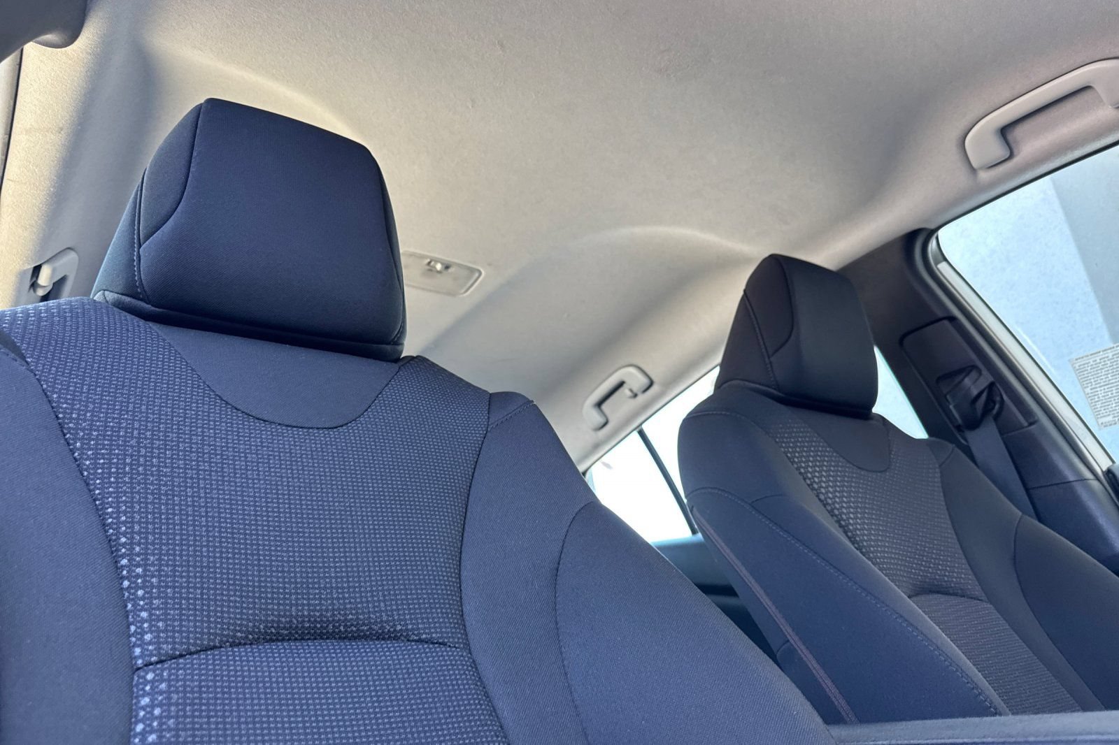 Used 2019 Toyota Prius LE w/ Preferred Accessory Package AWD/4WD image 17