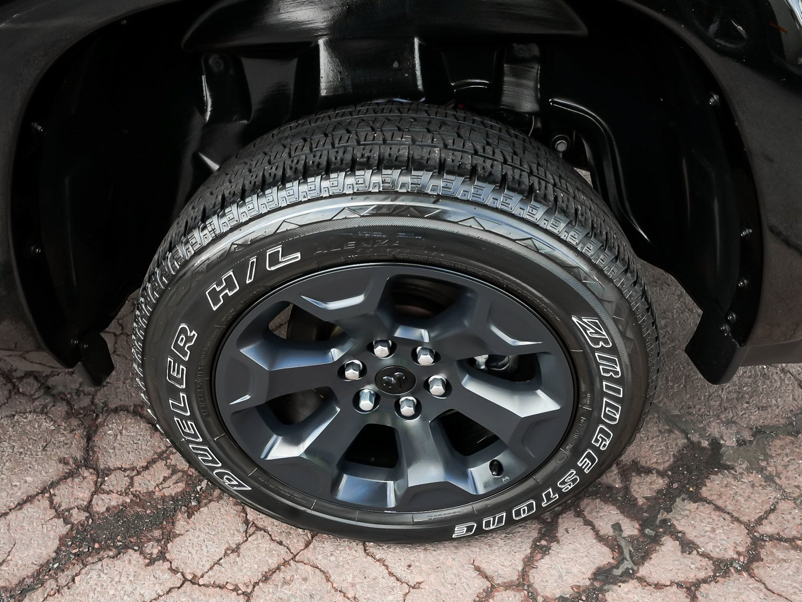 Used 2025 RAM 1500 Big Horn AWD/4WD image 9