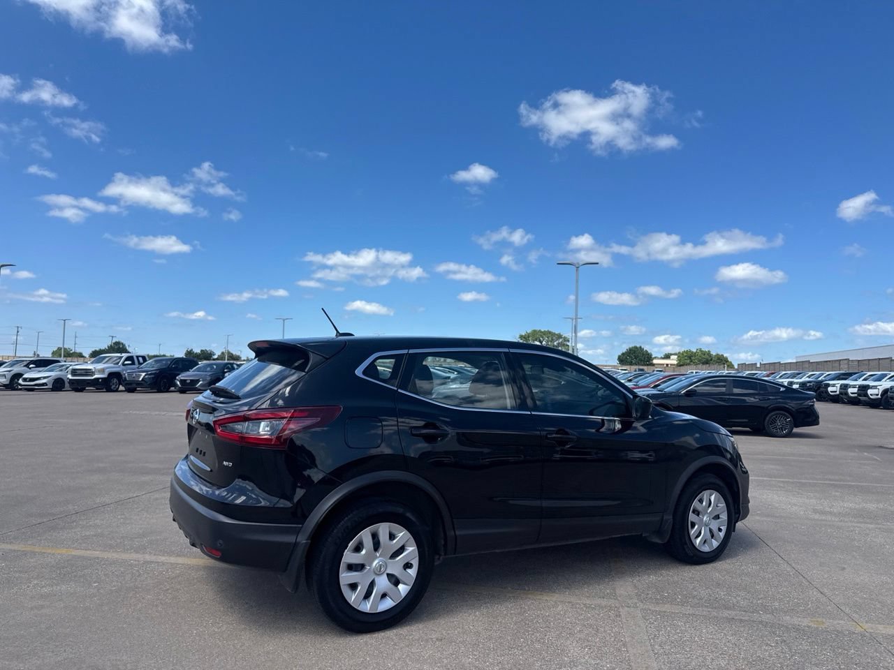 Used 2020 Nissan Rogue Sport S AWD/4WD image 21