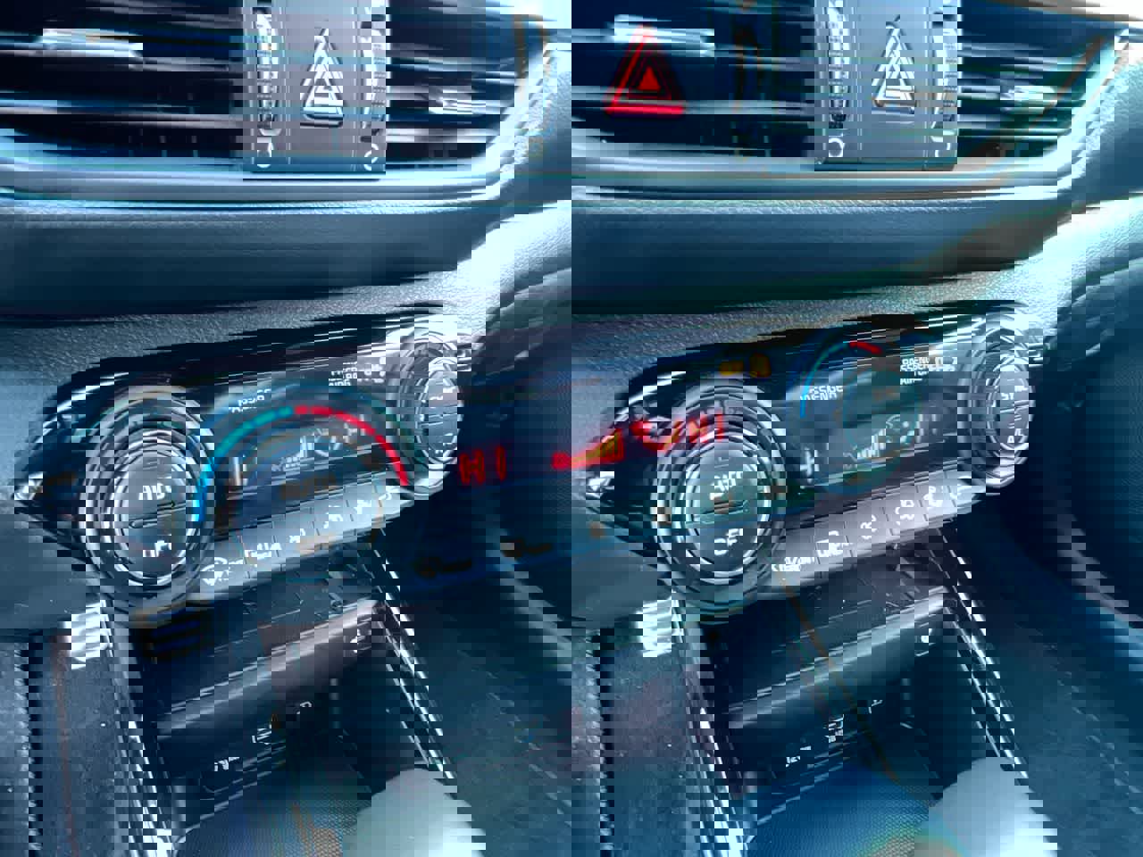 Certified 2024 Kia Forte GT-Line w/ GT-Line Premium Package image 19