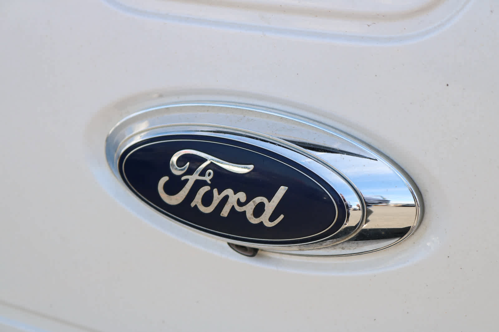 Used 2015 Ford F350 Lariat w/ FX4 4x4 Off Road Package image 8