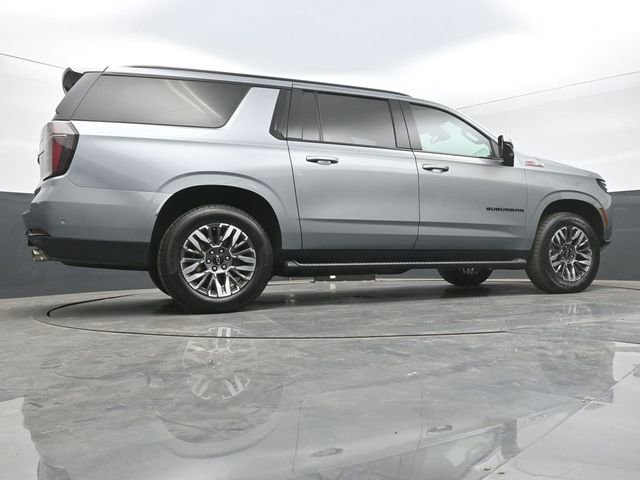 Used 2025 Chevrolet Suburban Z71 AWD/4WD image 42