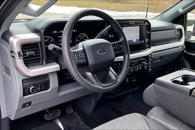 Used 2025 Ford F250 XLT image 13