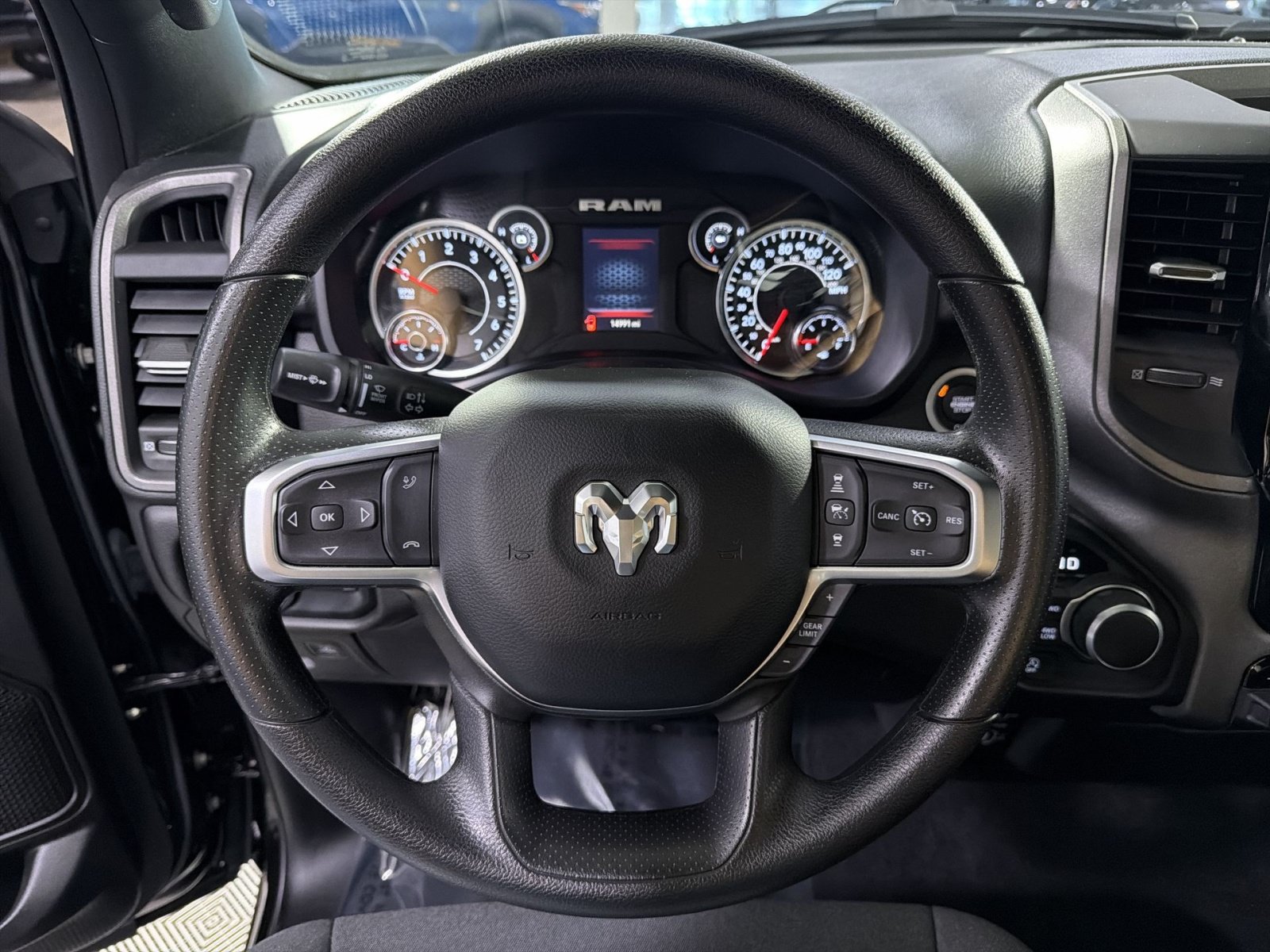 Used 2025 RAM 1500 Tradesman w/ Night Edition AWD/4WD image 27