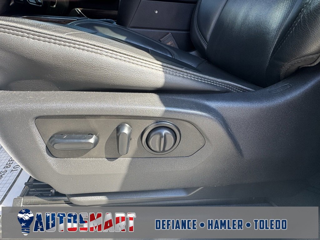 Used 2019 Chevrolet Silverado 1500 High Country w/ Technology Package image 18