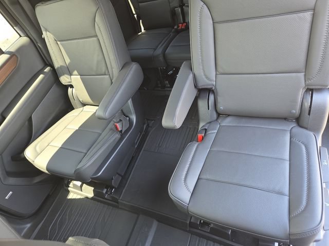 New 2026 GMC Yukon XL Denali w/ Sun & Power Step Package AWD/4WD image 32