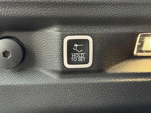 New 2025 Jeep Grand Cherokee L Altitude image 8